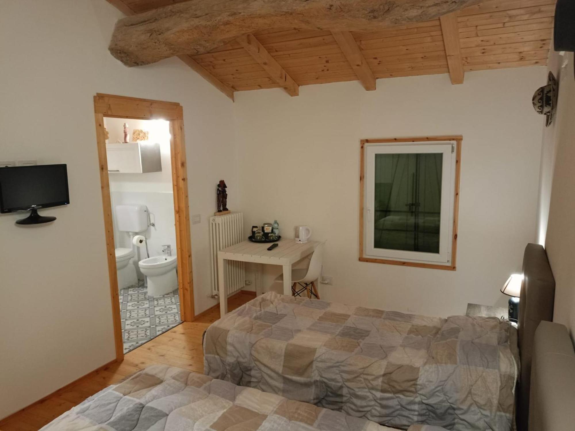 Bed and Breakfast Il Salice Ganaceto Esterno foto